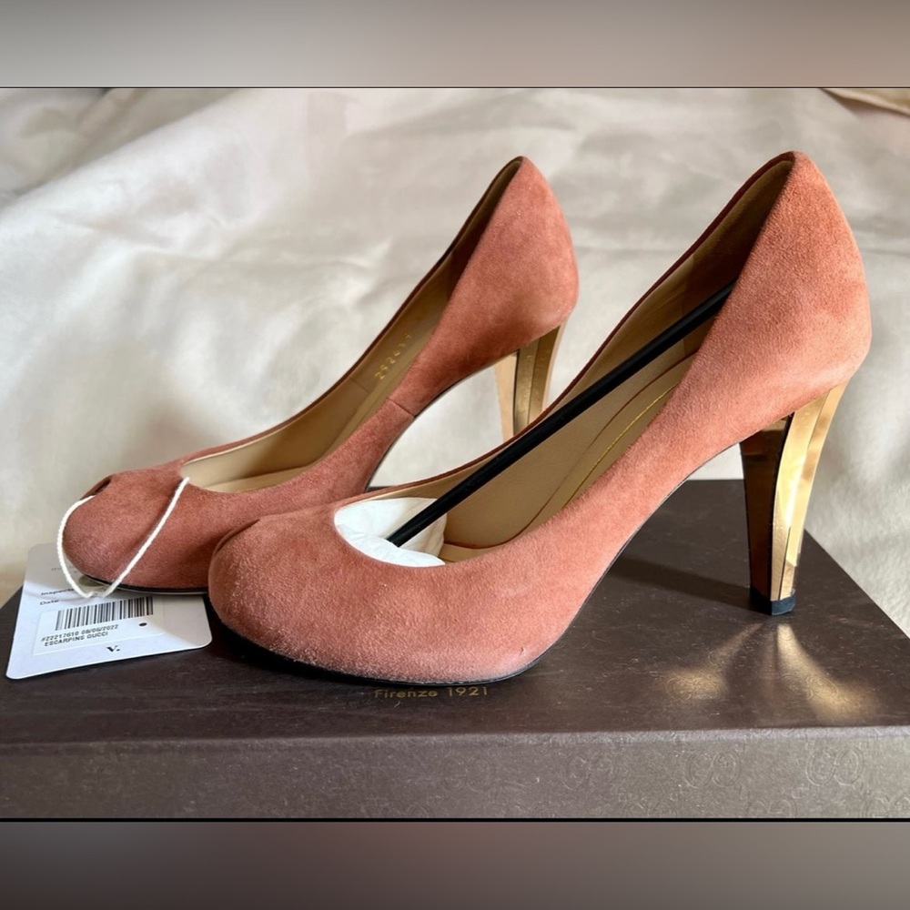 Gucci Vintage Authentic Peep Toe Gold Mirror Heel Blush Pink Suede Heel Size 35